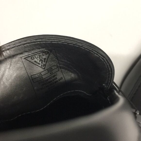 NWOB🍎 GUESS  - Picture 8 of 8